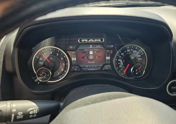 Dodge RAM cena 219000 przebieg: 117000, rok produkcji 2019 z Warszawa małe 37